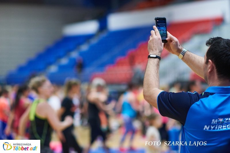 Életképek a Nyíregyházi Televízió munkatársainak mindennapjaiból