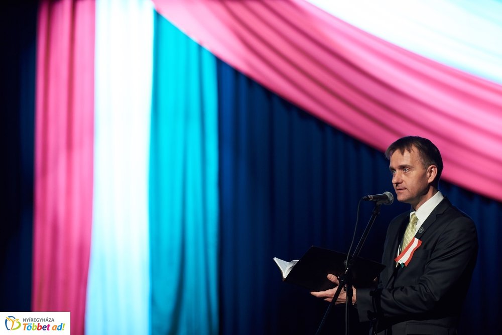 Életképek a Nyíregyházi Televízió munkatársainak mindennapjaiból