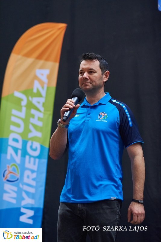 Életképek a Nyíregyházi Televízió munkatársainak mindennapjaiból