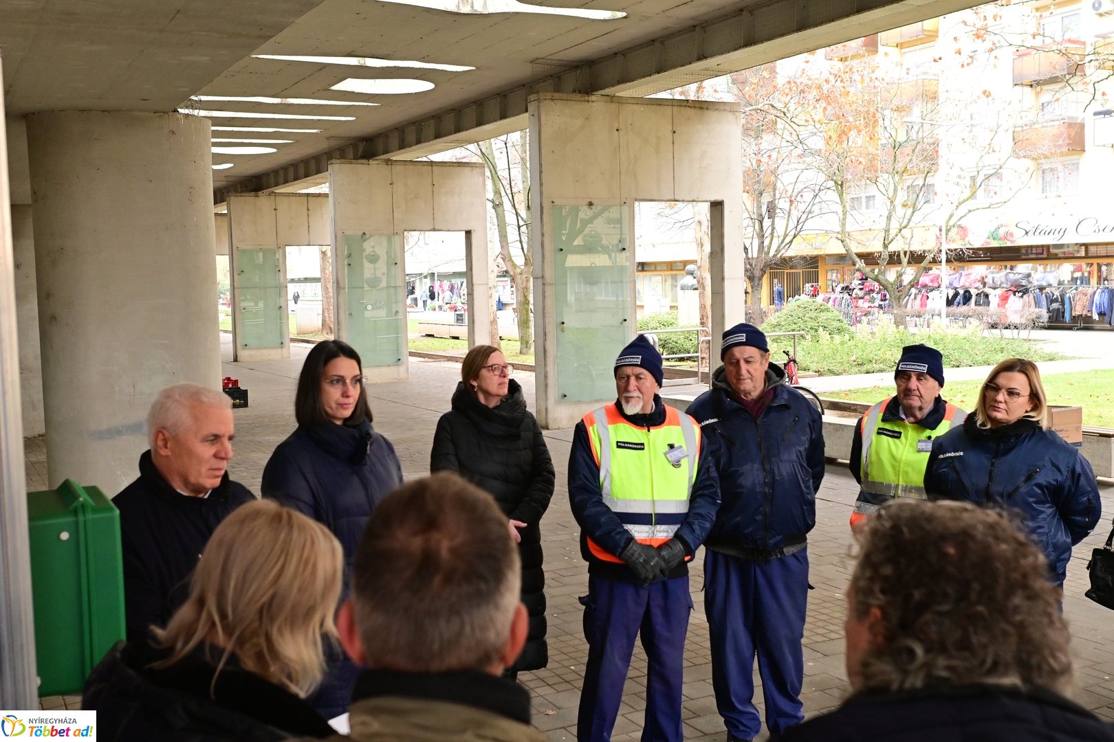 Életmentő defibrillátorokat adtak át 2025 decemberében