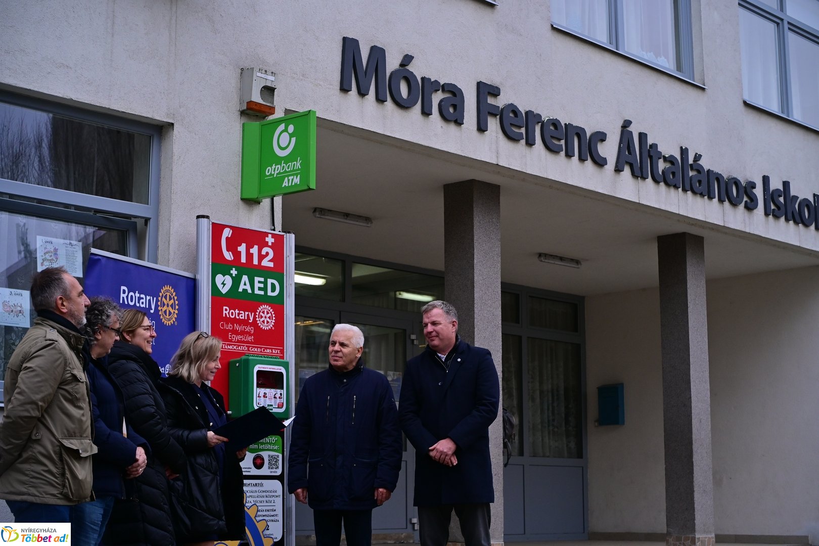 Életmentő defibrillátorokat adtak át 2025 decemberében