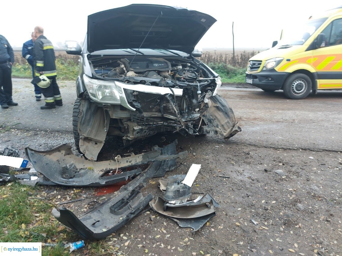 Életveszélyes állapotban szállították kórházba a Kótajnál történt baleset egyik sérültjét