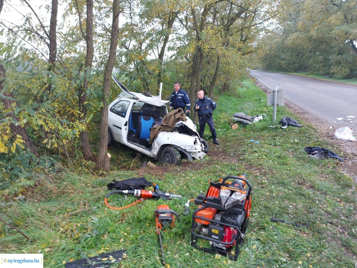 Életveszélyes állapotban szállították kórházba a Kótajnál történt baleset egyik sérültjét