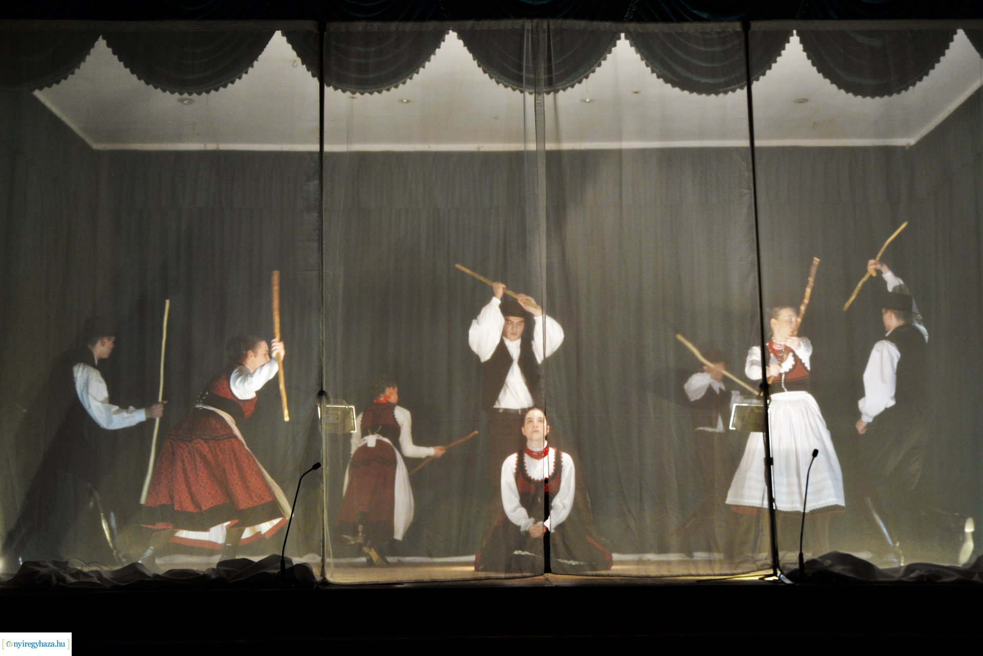 ELHISZEM-a Kismargaréta és a Margaréta Táncegyüttes karácsonyi műsora