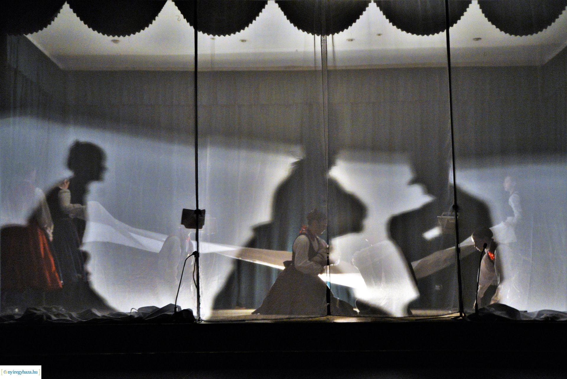 ELHISZEM-a Kismargaréta és a Margaréta Táncegyüttes karácsonyi műsora