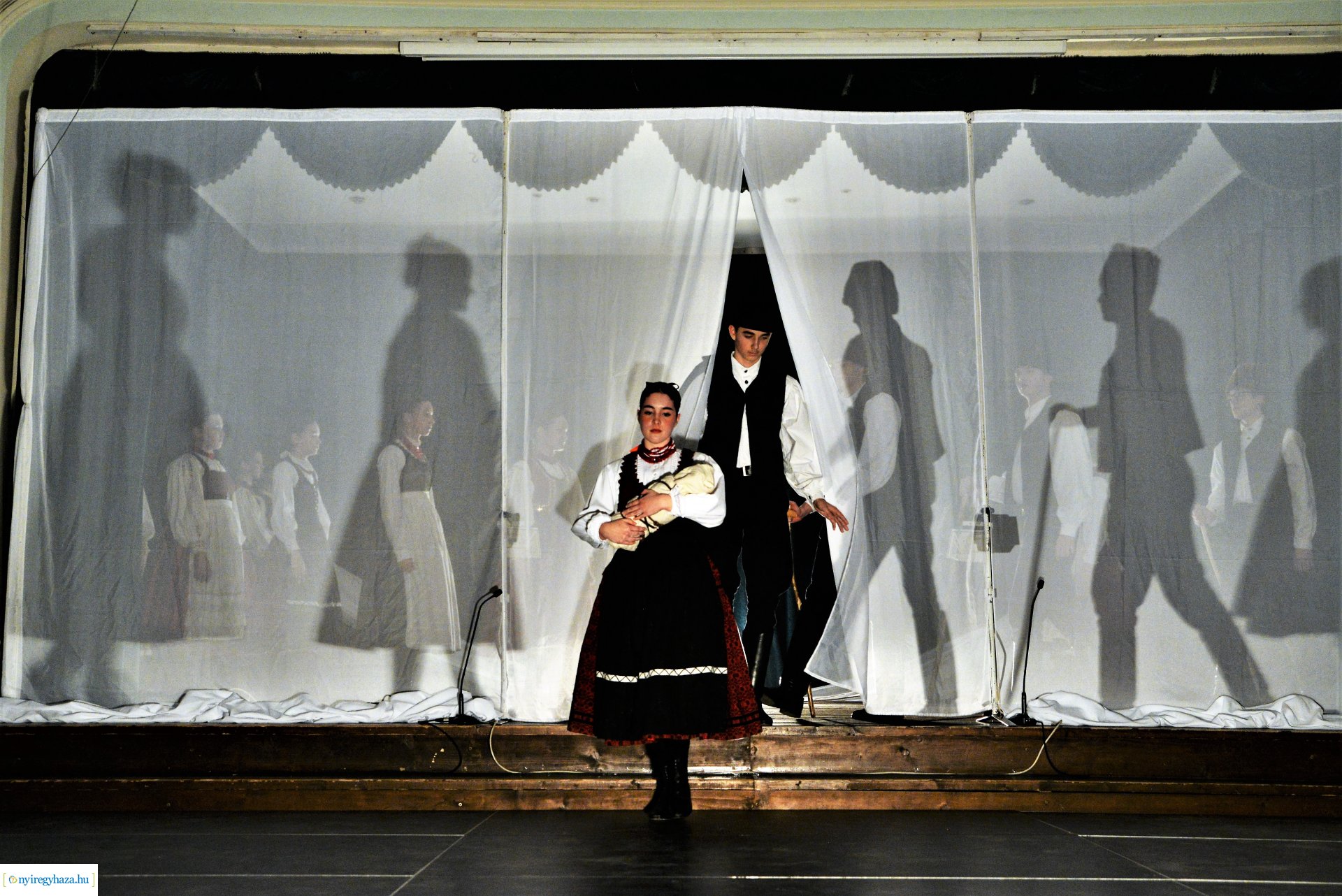 ELHISZEM-a Kismargaréta és a Margaréta Táncegyüttes karácsonyi műsora