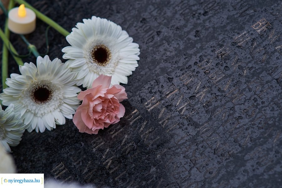 Elhurcoltakra emlékezünk 2021