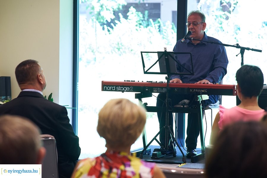 Elismerések az egészségügyi dolgozóknak