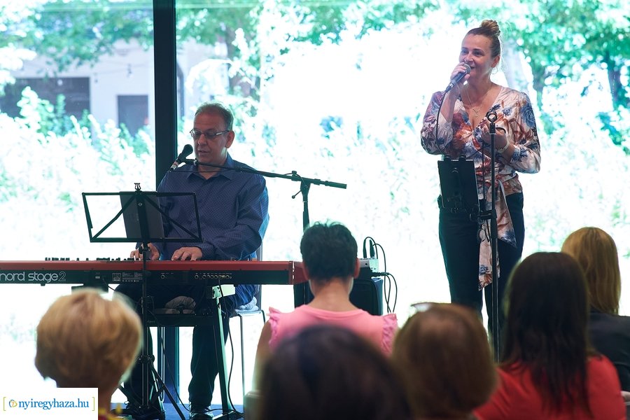 Elismerések az egészségügyi dolgozóknak