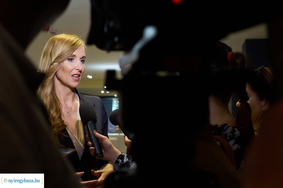 Elismerések az egészségügyi dolgozóknak