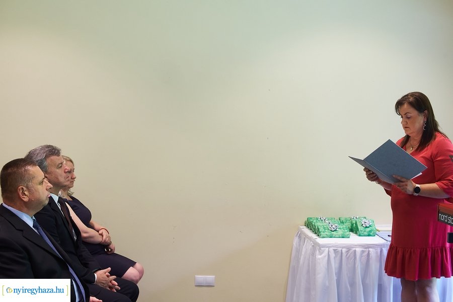 Elismerések az egészségügyi dolgozóknak