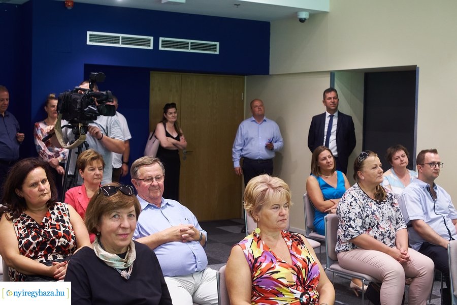 Elismerések az egészségügyi dolgozóknak