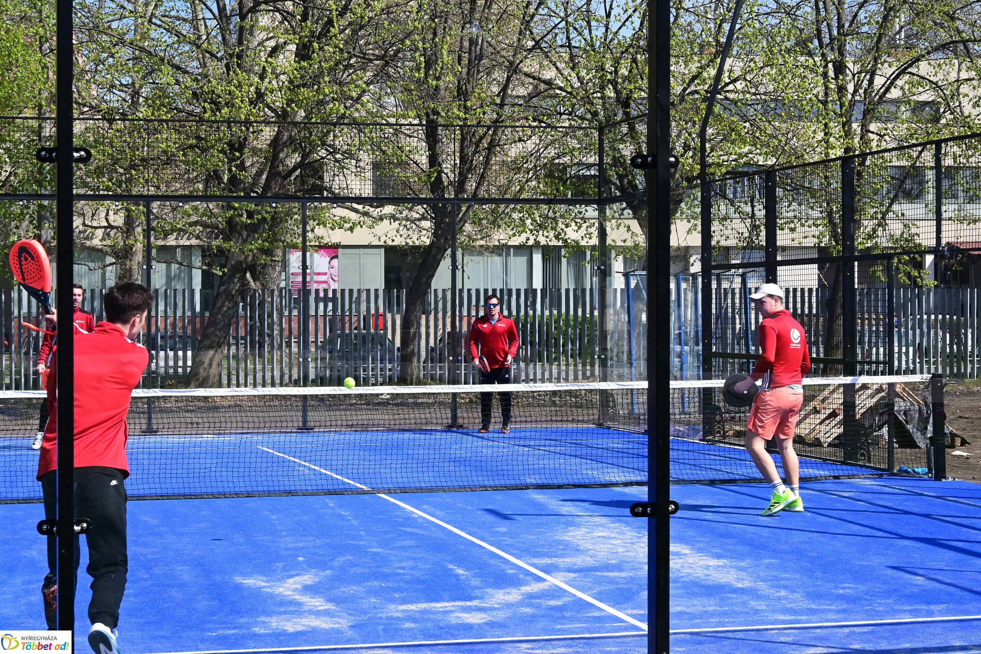 Elkészült az első padel pálya Nyíregyházán