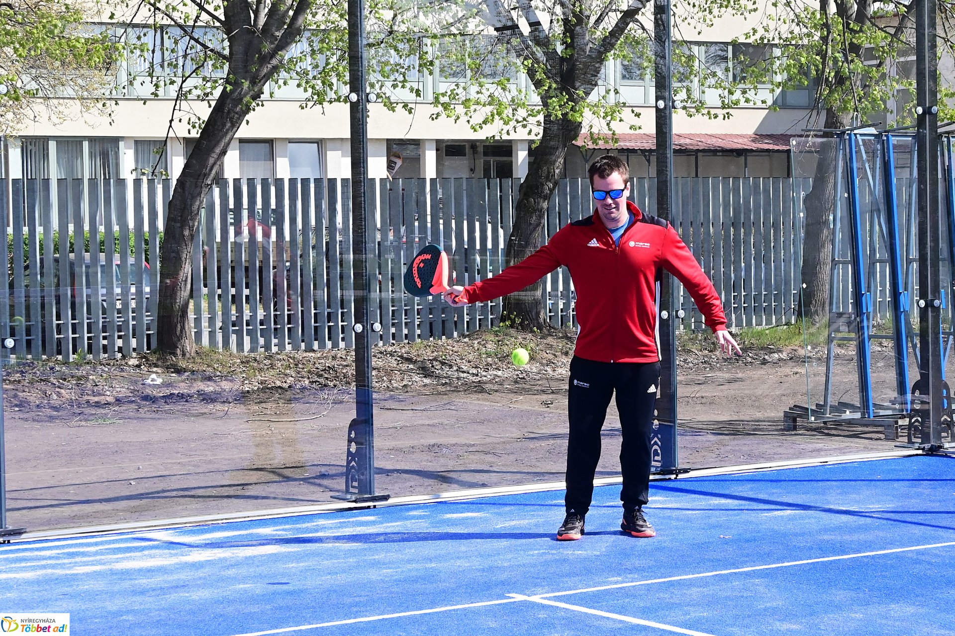 Elkészült az első padel pálya Nyíregyházán