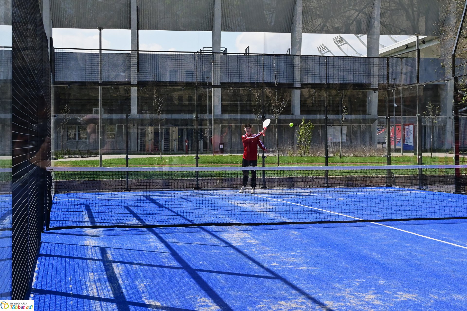 Elkészült az első padel pálya Nyíregyházán