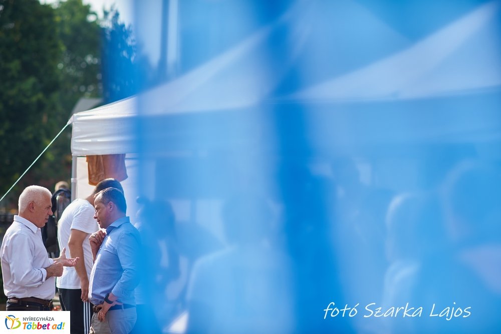 Elkezdődött a Hübner strand röpi