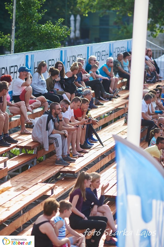 Elkezdődött a Hübner strand röpi