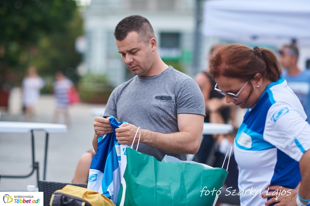 Elkezdődött a Hübner strand röpi