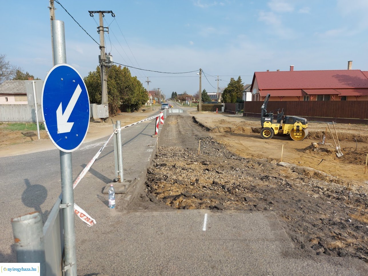 Elkezdték építeni a körforgalmat Leveleken