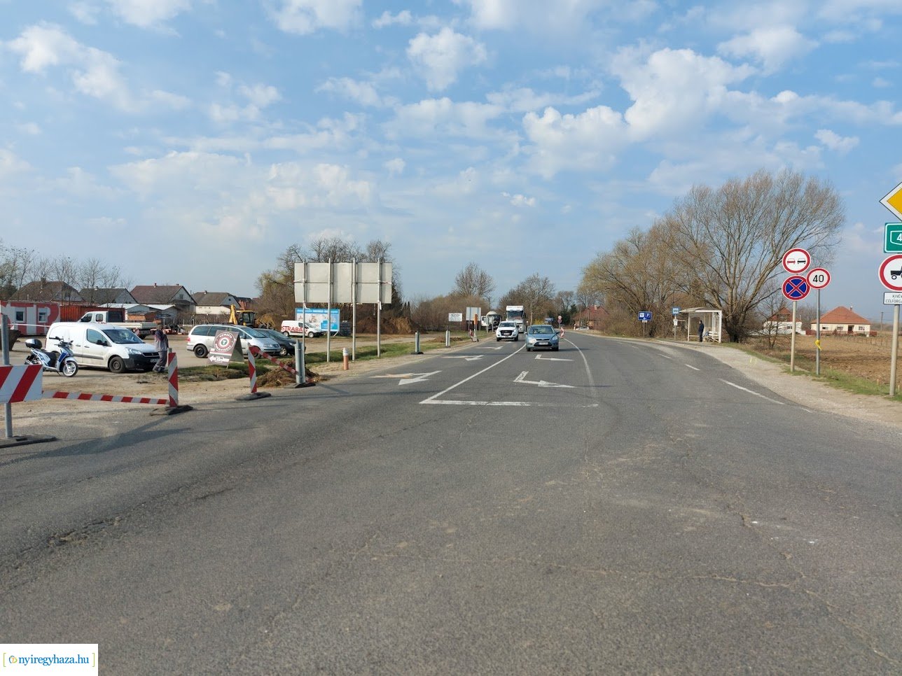 Elkezdték építeni a körforgalmat Leveleken