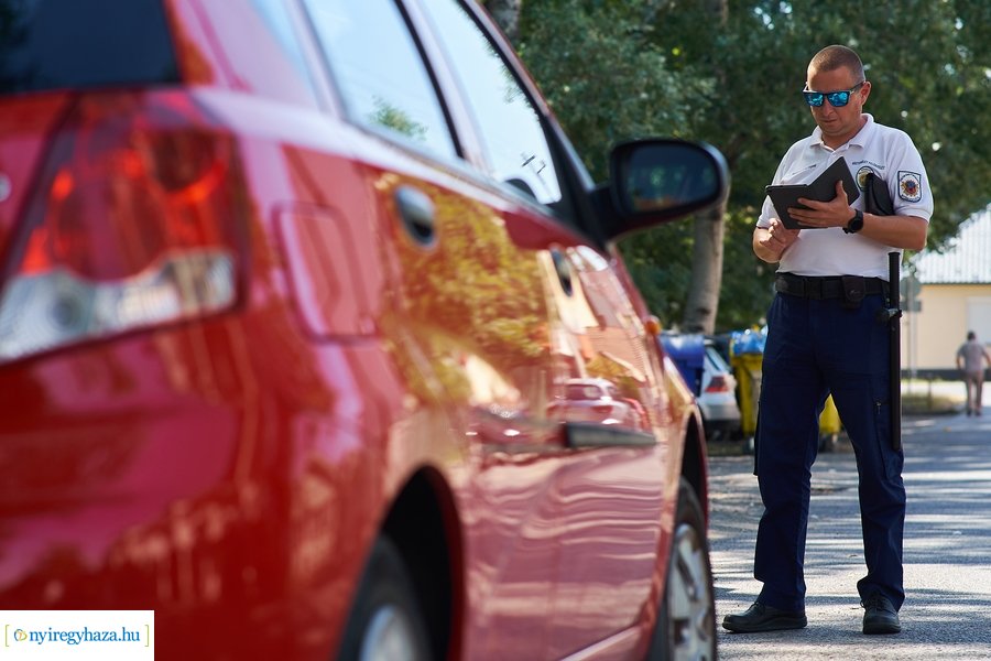 Ellenőriz a Közterület Felügyelet