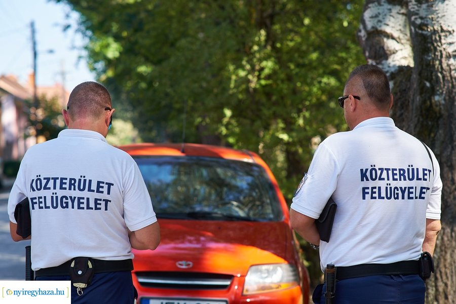 Ellenőriz a Közterület Felügyelet