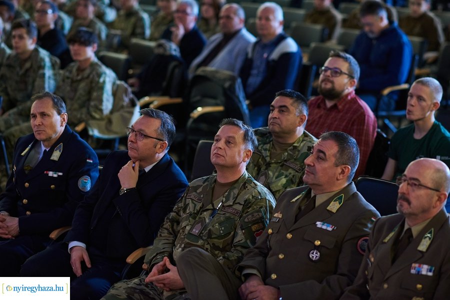 Előadás a Magyar Légierő karrierlehetőségeiről