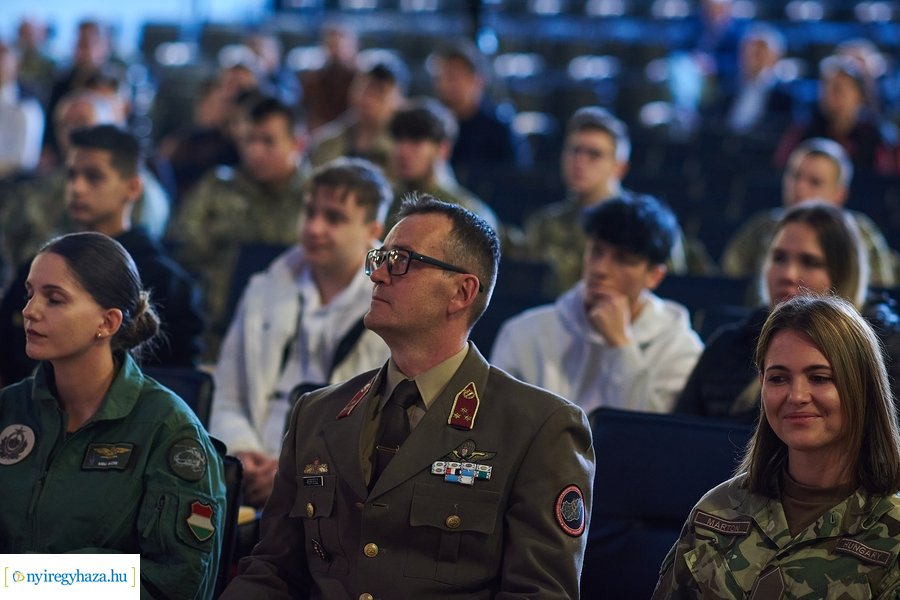 Előadás a Magyar Légierő karrierlehetőségeiről