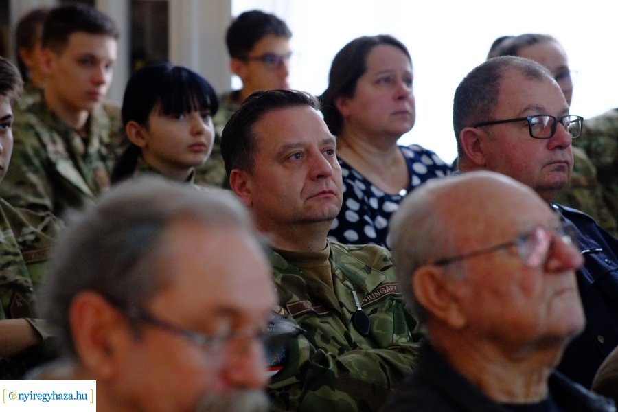 Előadás a tartalékos katonai szolgálatról