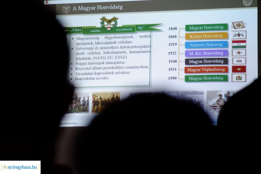 Előadás a tartalékos katonai szolgálatról