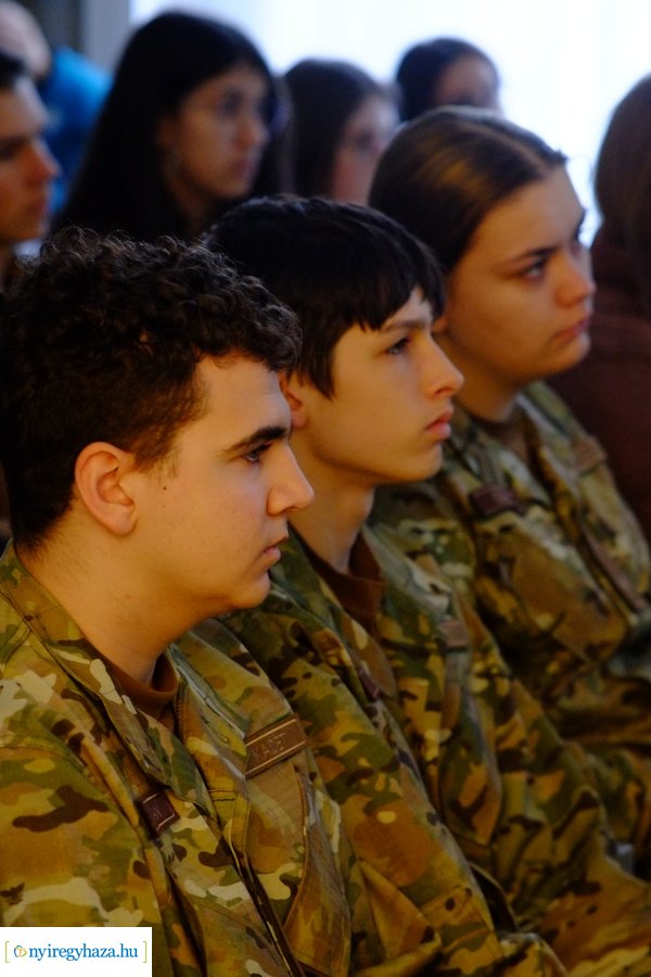 Előadás a tartalékos katonai szolgálatról