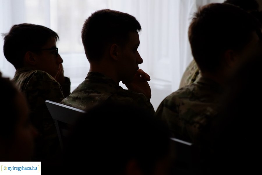 Előadás a tartalékos katonai szolgálatról