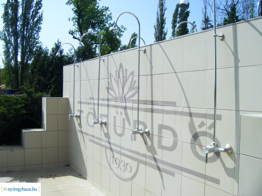 Előkészületi munkák a Tófürdőn