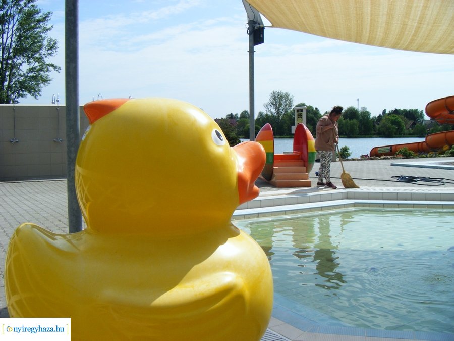 Előkészületi munkák a Tófürdőn