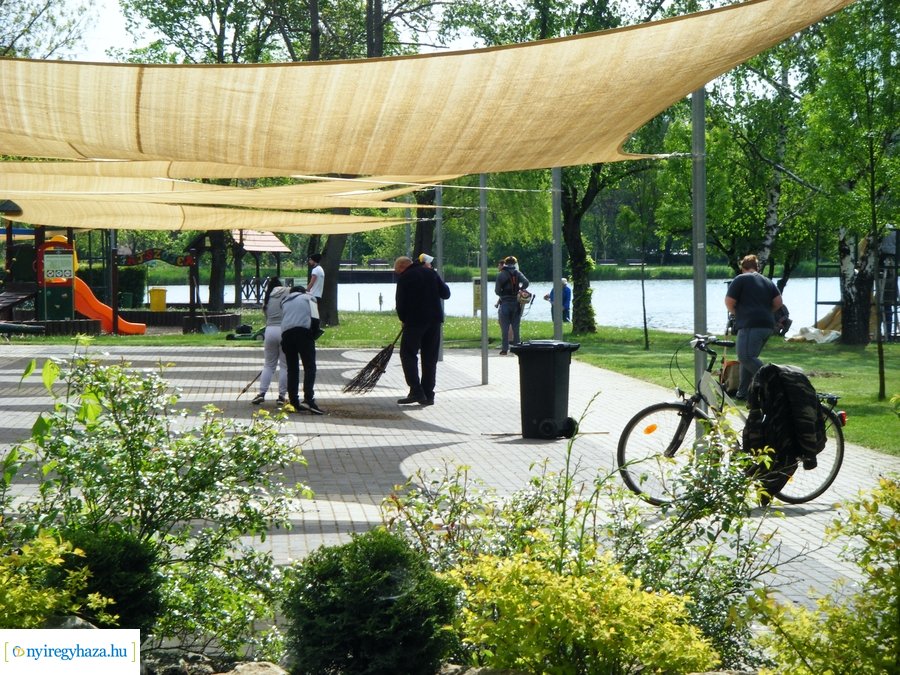 Előkészületi munkák a Tófürdőn