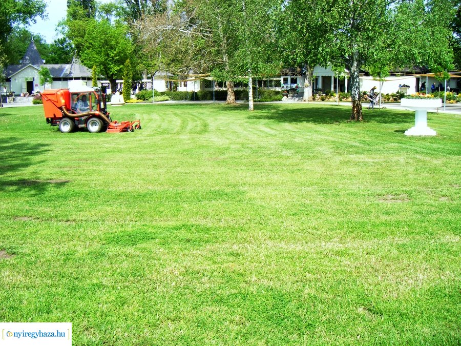 Előkészületi munkák a Tófürdőn