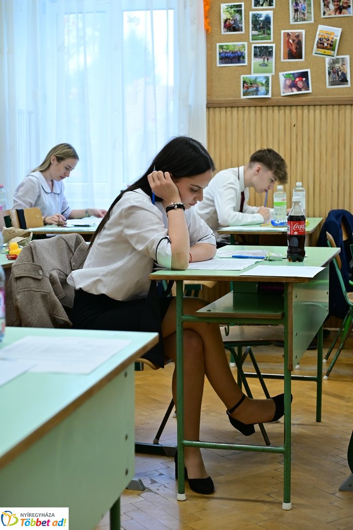 Elstartolt a magyar írásbeli érettségi a Kölcsey gimnáziumban - 2025