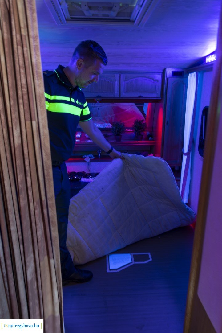 Emberkereskedelem elleni küzdelem interaktív bemutató a Kossuth téren