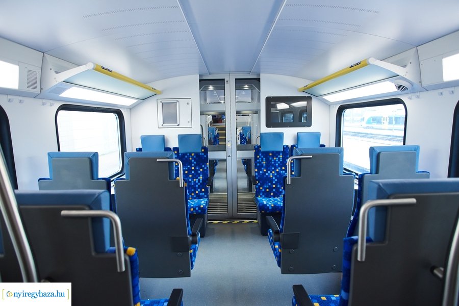 Emeletes vonat Nyíregyházán