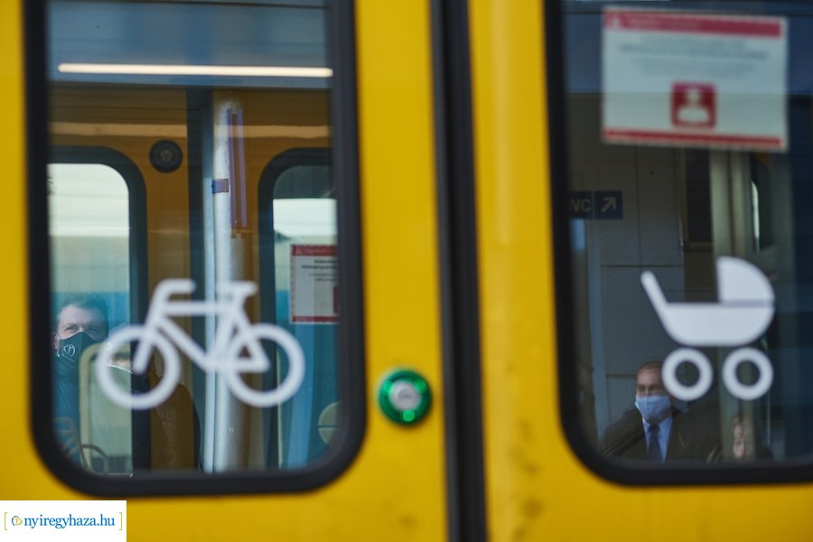 Emeletes vonat Nyíregyházán