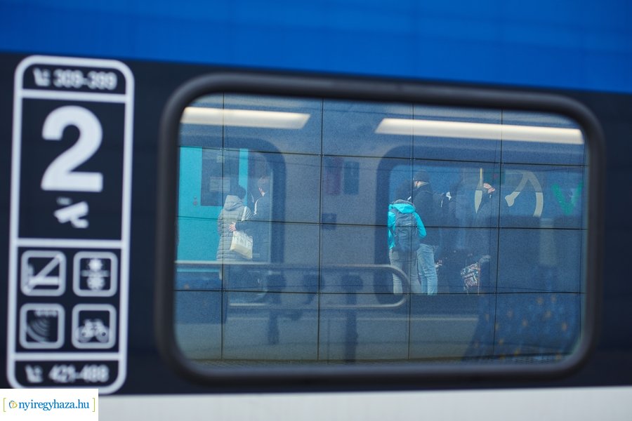 Emeletes vonat Nyíregyházán
