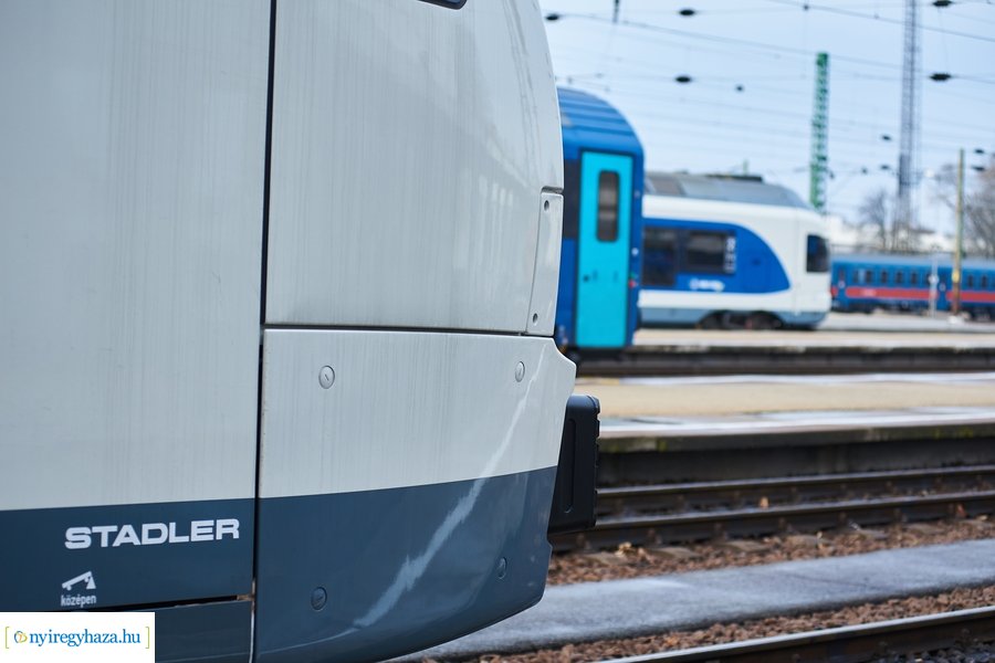 Emeletes vonat Nyíregyházán