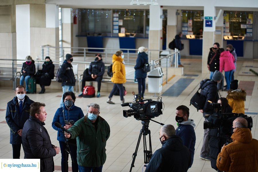 Emeletes vonat Nyíregyházán