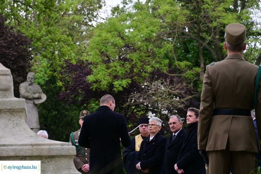 Emlékezés a Bessenyei szobornál 2024