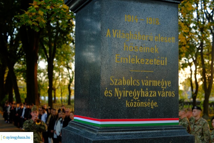 Emlékezés a Hősök temetőjében 2023