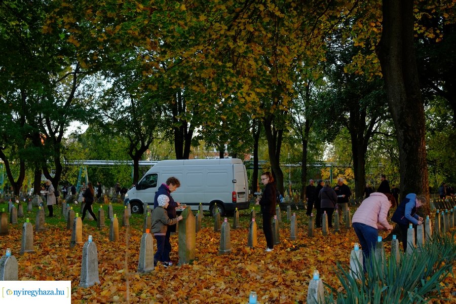 Emlékezés a Hősök temetőjében 2023