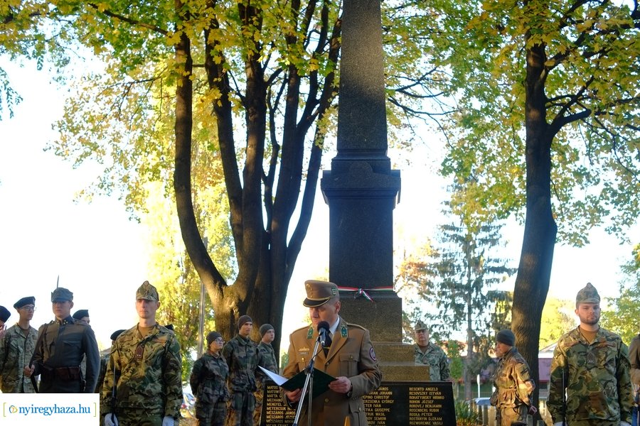 Emlékezés a Hősök temetőjében 2023