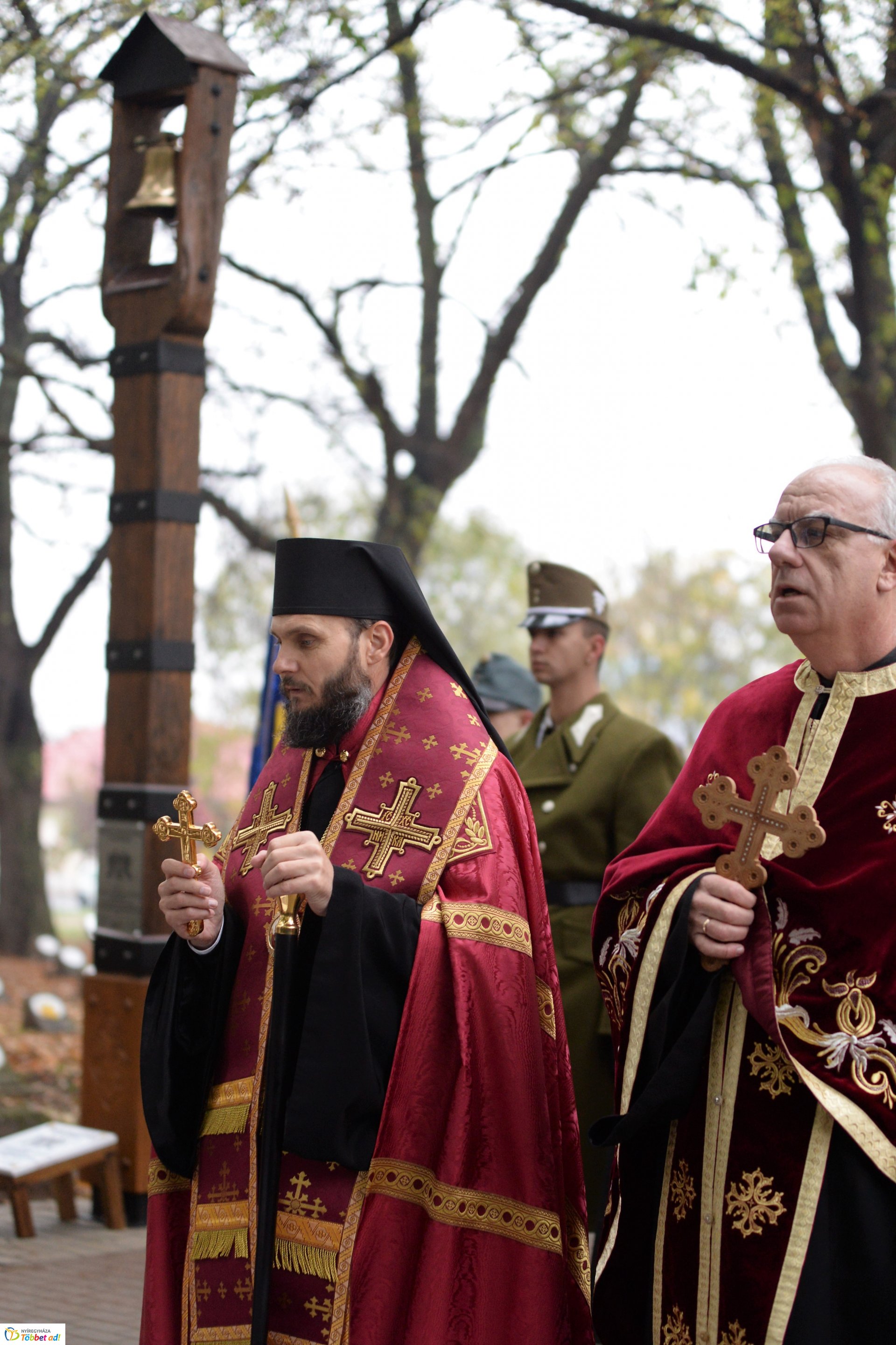 Emlékezés a Hősök temetőjében