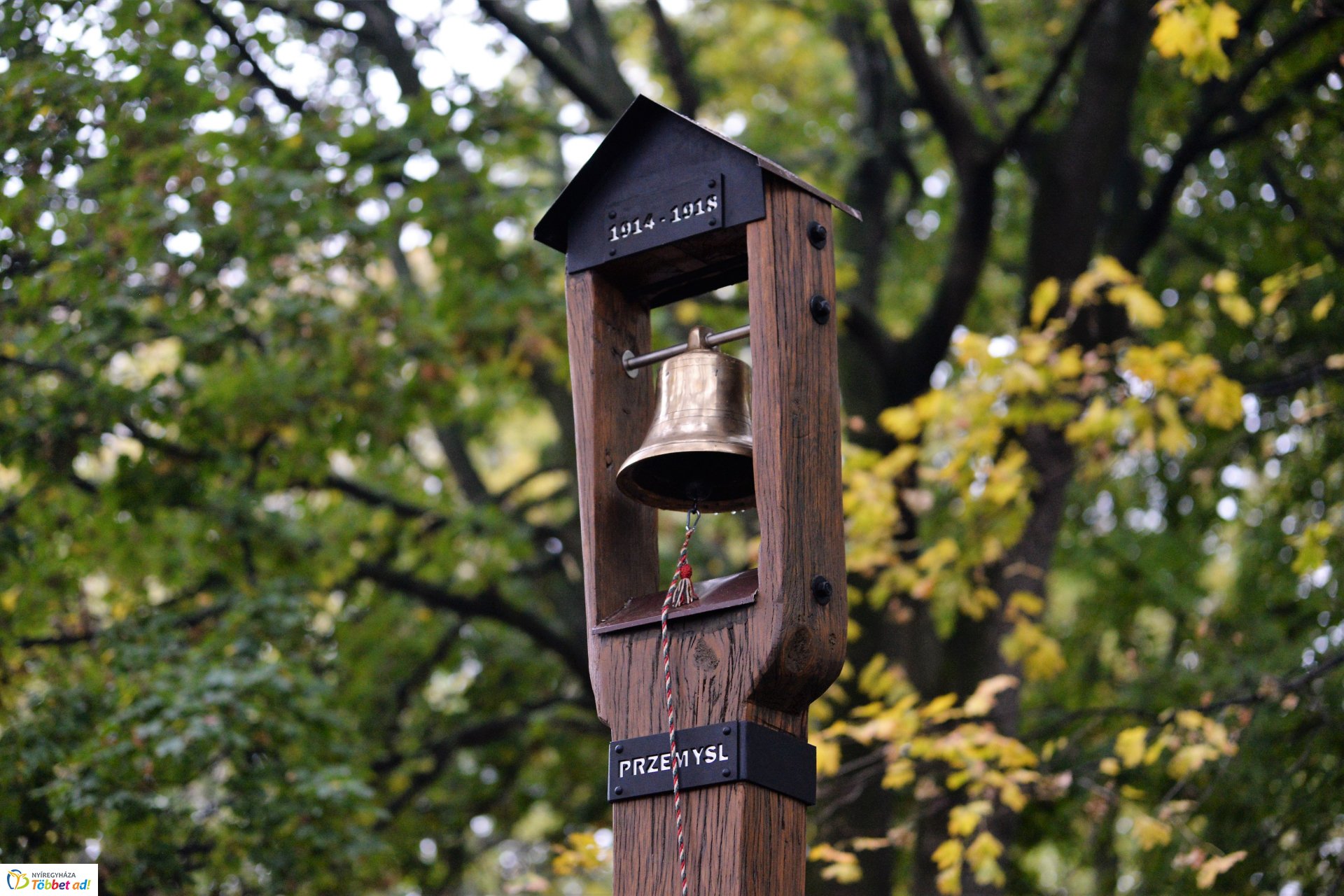 Emlékezés a Hősök temetőjében