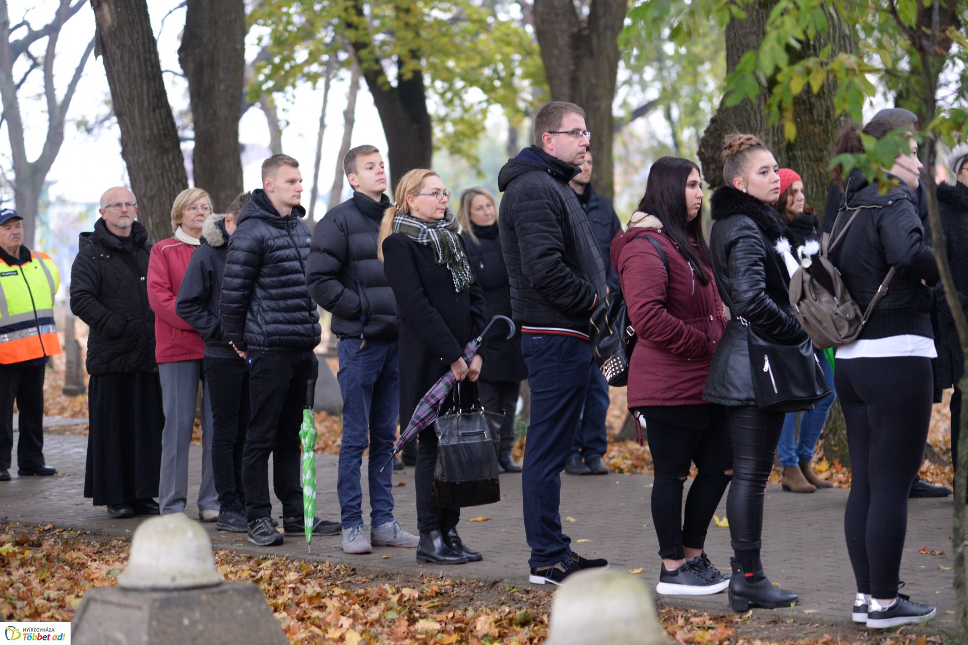Emlékezés a Hősök temetőjében